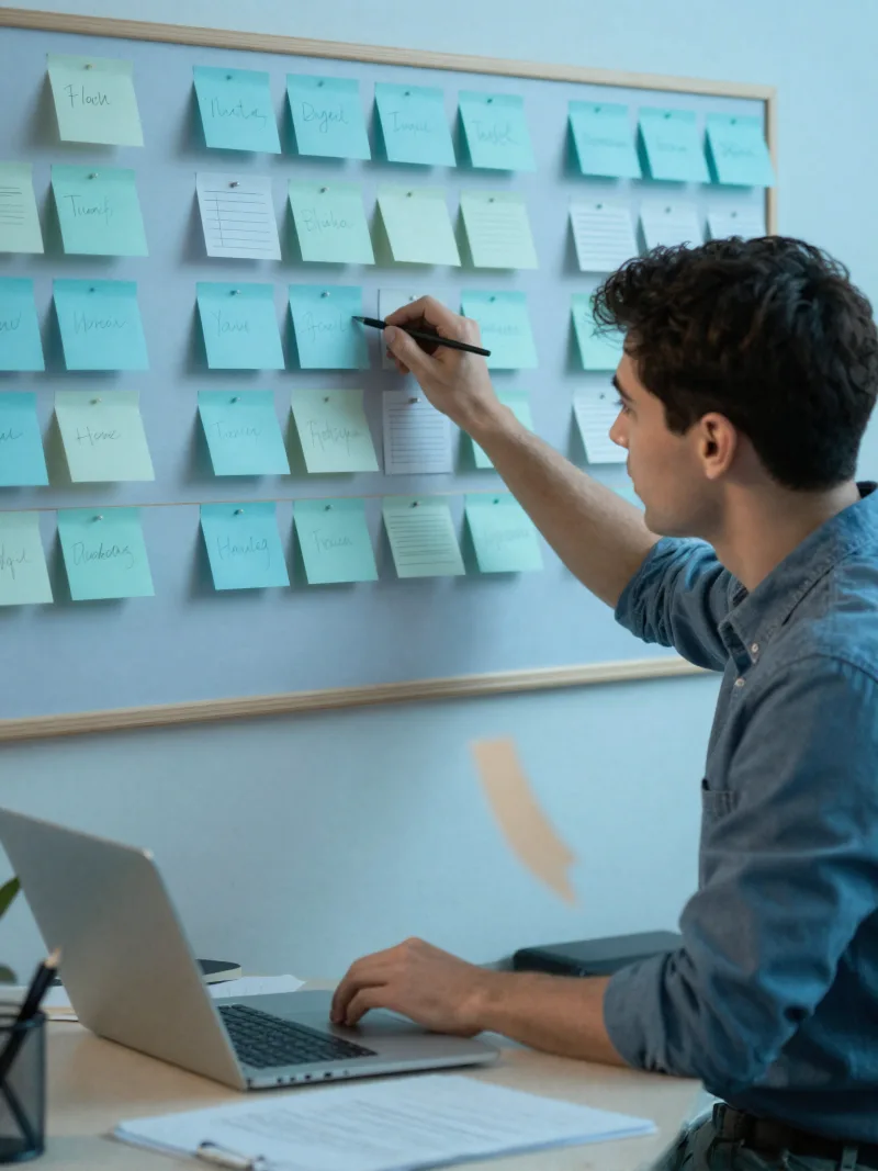 Developer iterating flexibly on an agile eCommerce project